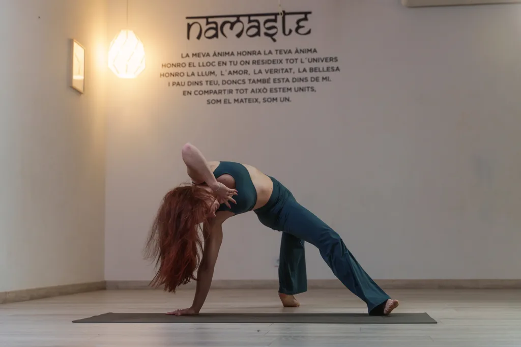 Retrato profesional de un consultor de una profesora de yoga, por el fotógrafo Henry Xavier.